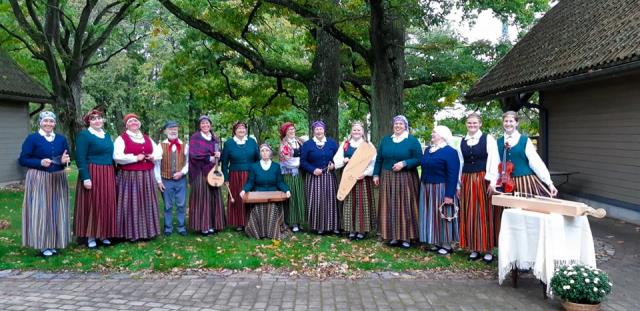 Folkloras kopa "Vecsaule"